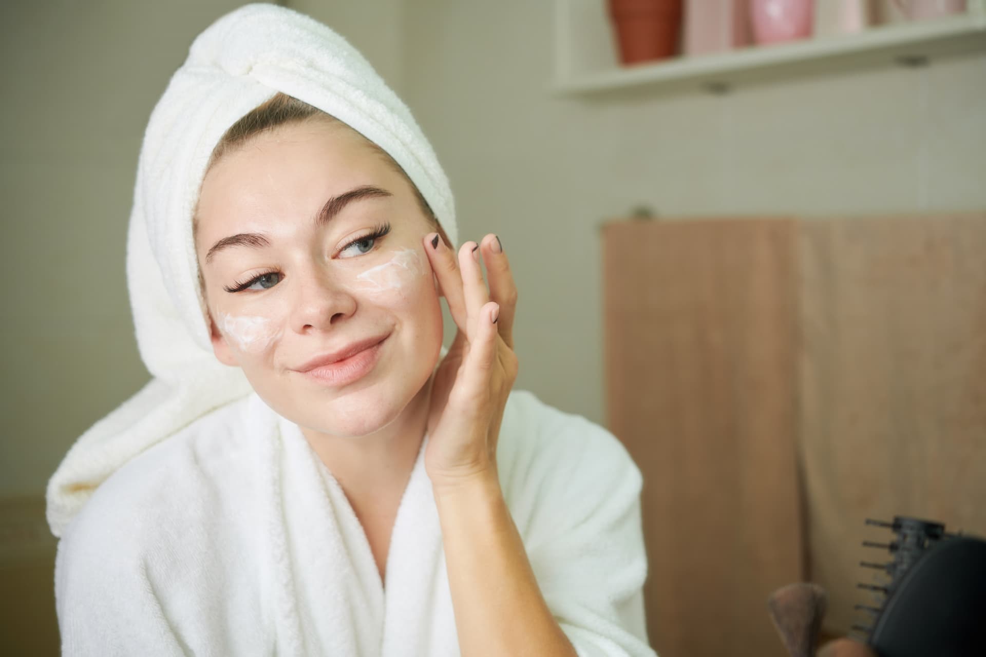 Salicylic Acid vs. Benzoyl Peroxide: What Do They Do, How Do They Differ, How Do They Treat Acne?